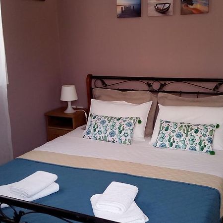 Iris'S Apartment Central With Parking 아르고스톨리온 외부 사진