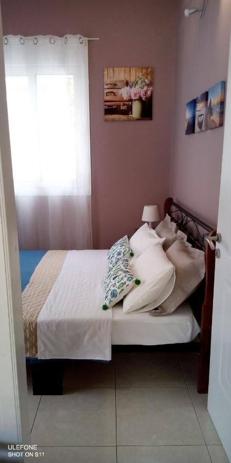 Iris'S Apartment Central With Parking 아르고스톨리온 외부 사진