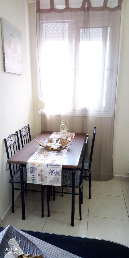 Iris'S Apartment Central With Parking 아르고스톨리온 외부 사진