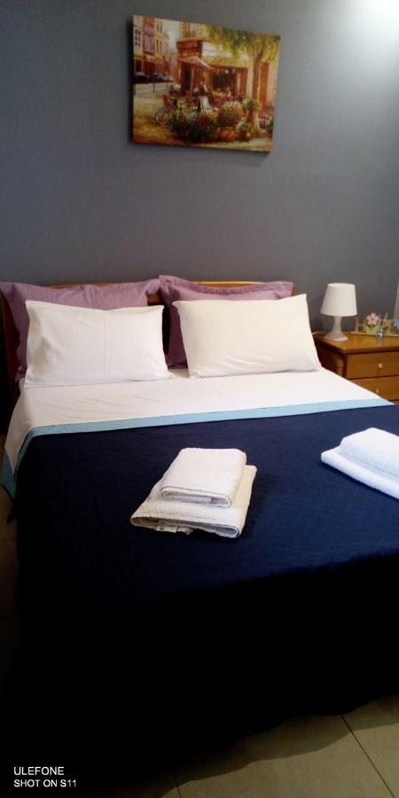 Iris'S Apartment Central With Parking 아르고스톨리온 외부 사진